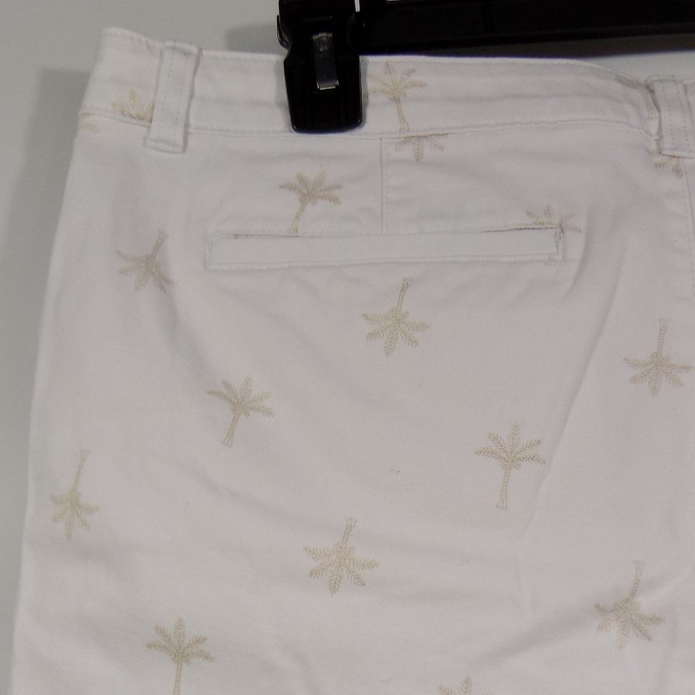 a.n.a (A New Approach) Twill Shorts Palm Tree Print Size 14 - Picture 5 of 7